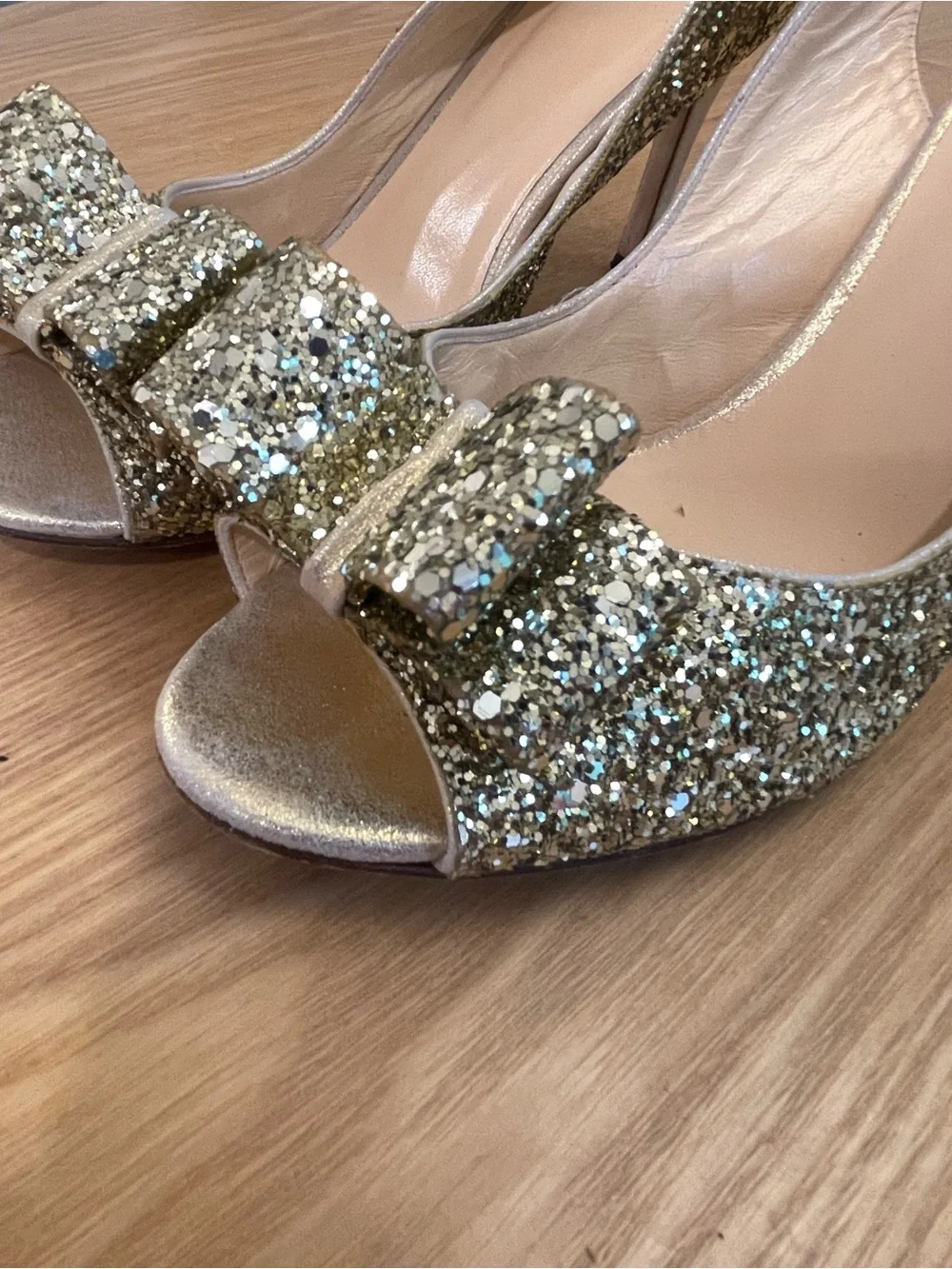 kate spade Charm Multi Platinum Glitter Gold Liquid Slingback Sandal 10B